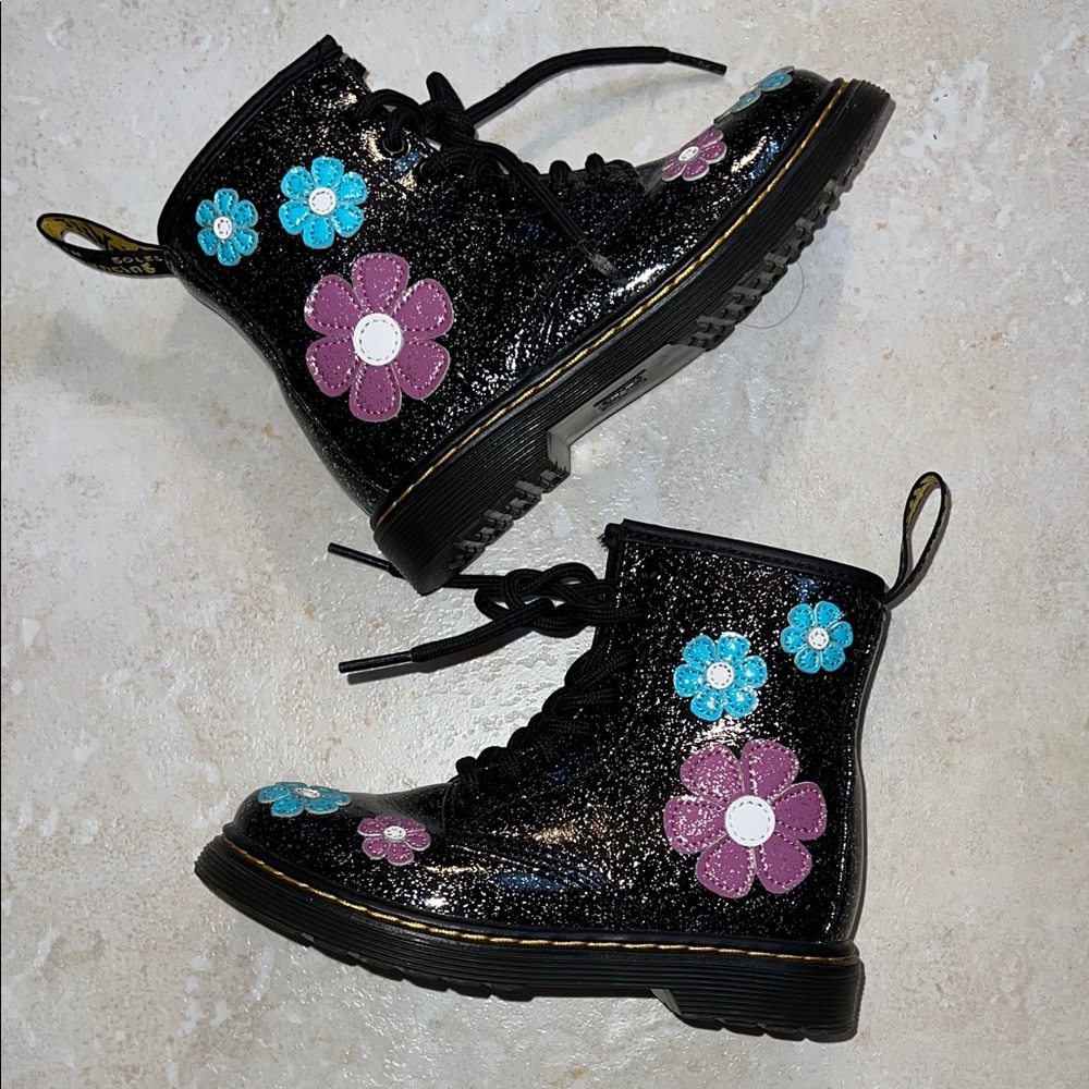 Dr. Martens Kids Black Glitter Floral Lace-Up Boots